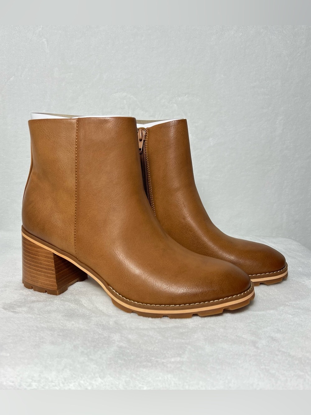 **NWT** KORKS Chandler Tan Block Heel Lug Sole Ankle Bootie - size 9